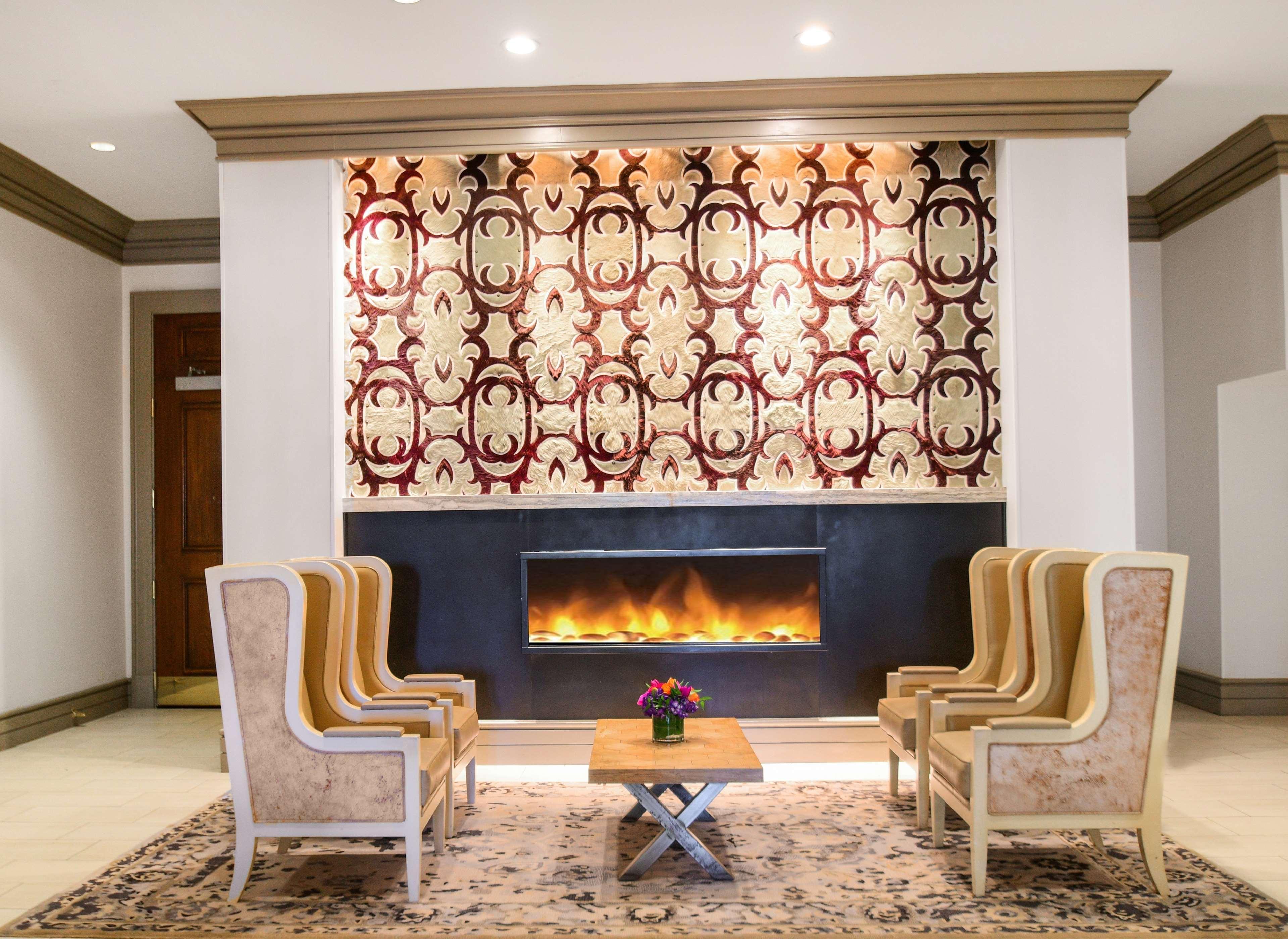 Hilton Dallas-Park Cities Екстер'єр фото