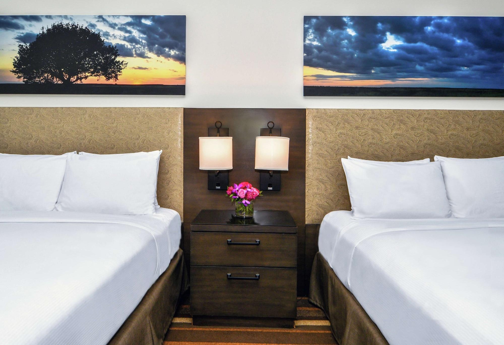 Hilton Dallas-Park Cities Екстер'єр фото