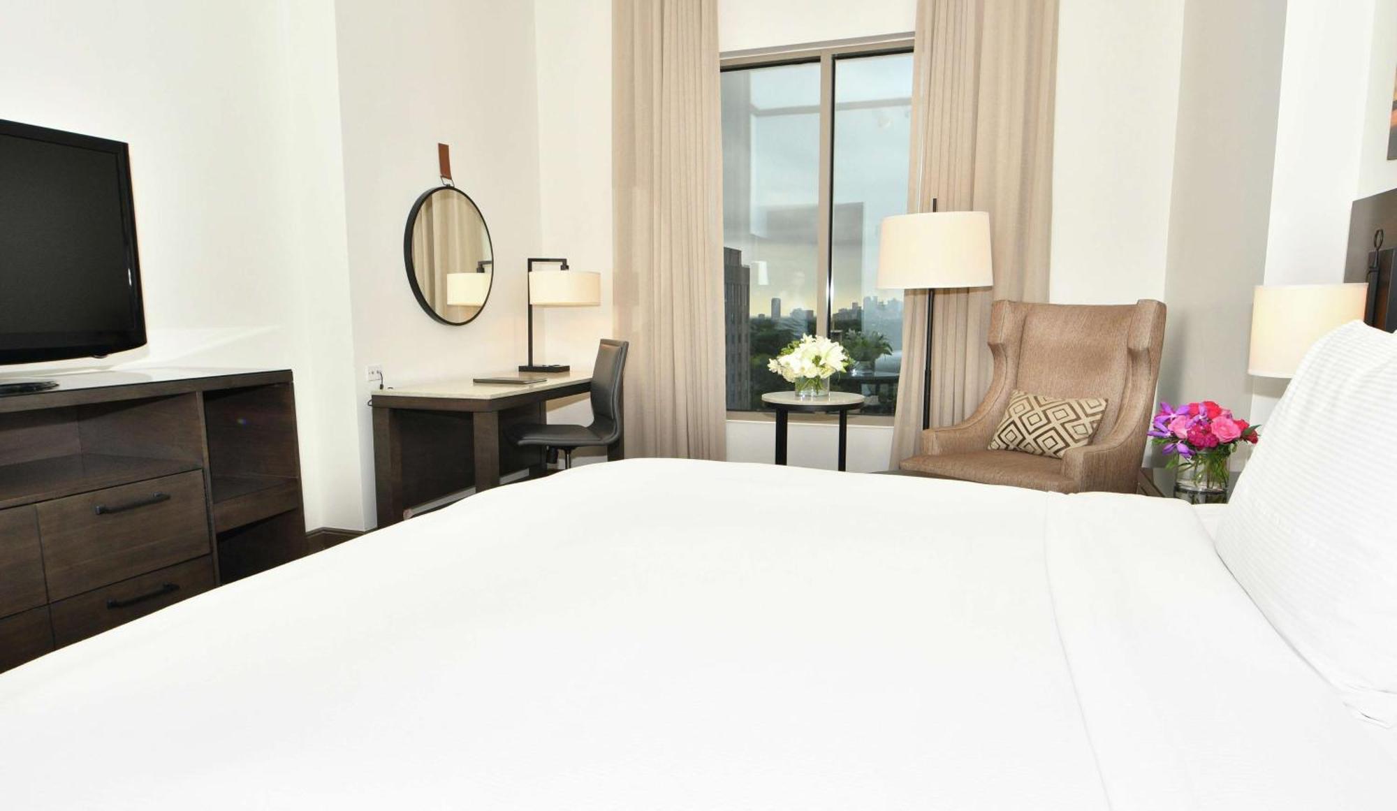 Hilton Dallas-Park Cities Екстер'єр фото