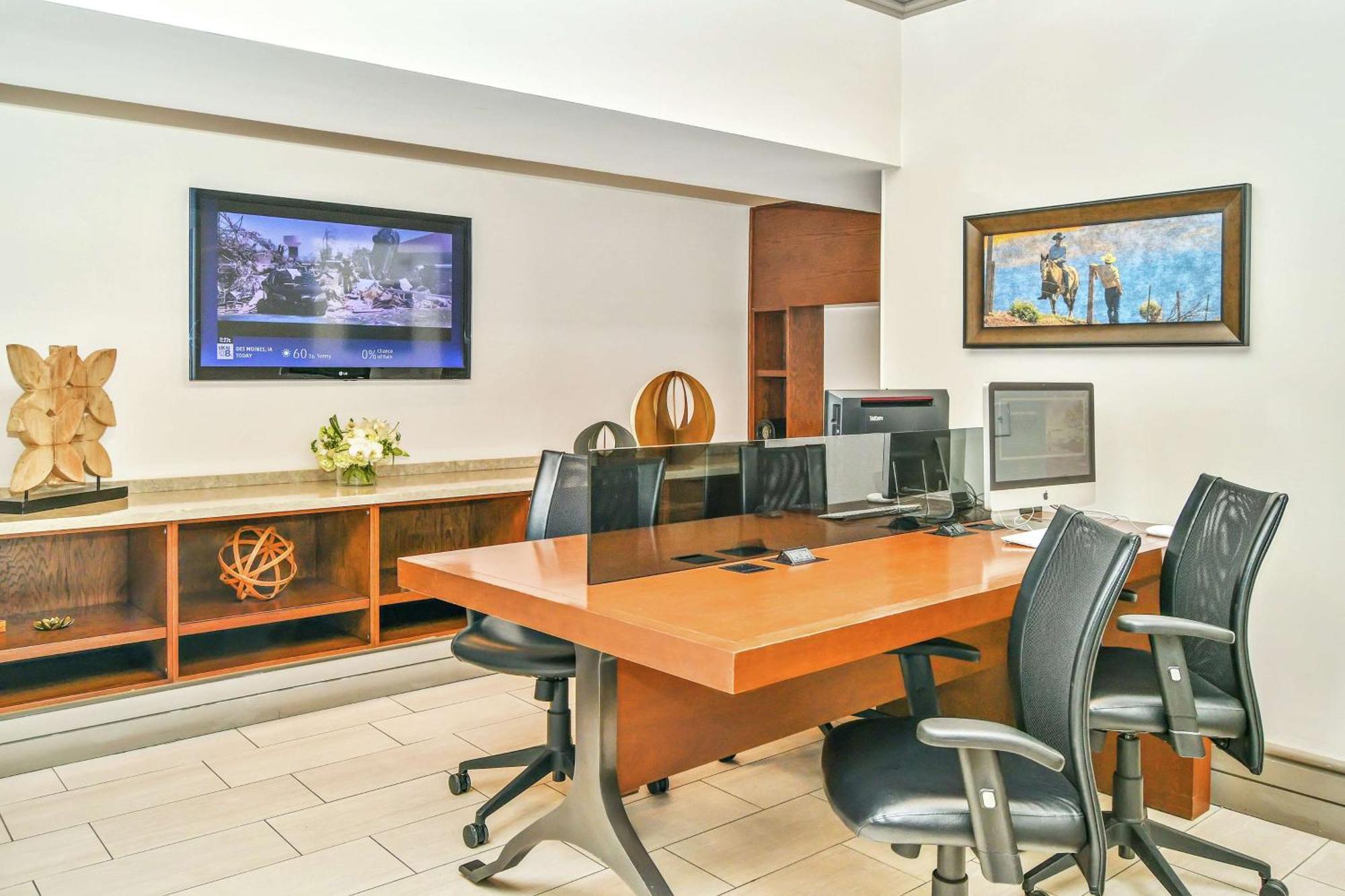 Hilton Dallas-Park Cities Екстер'єр фото