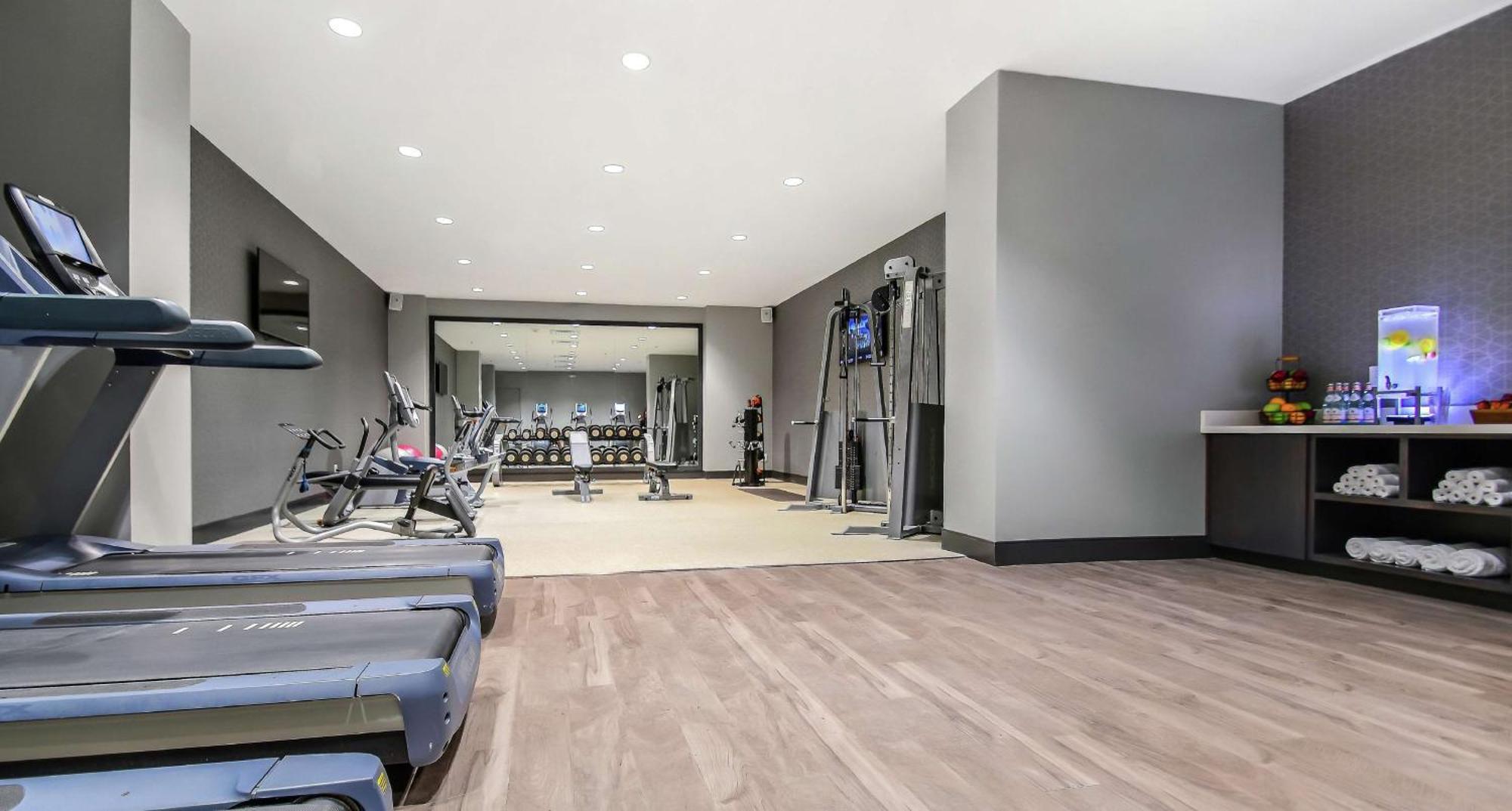 Hilton Dallas-Park Cities Екстер'єр фото