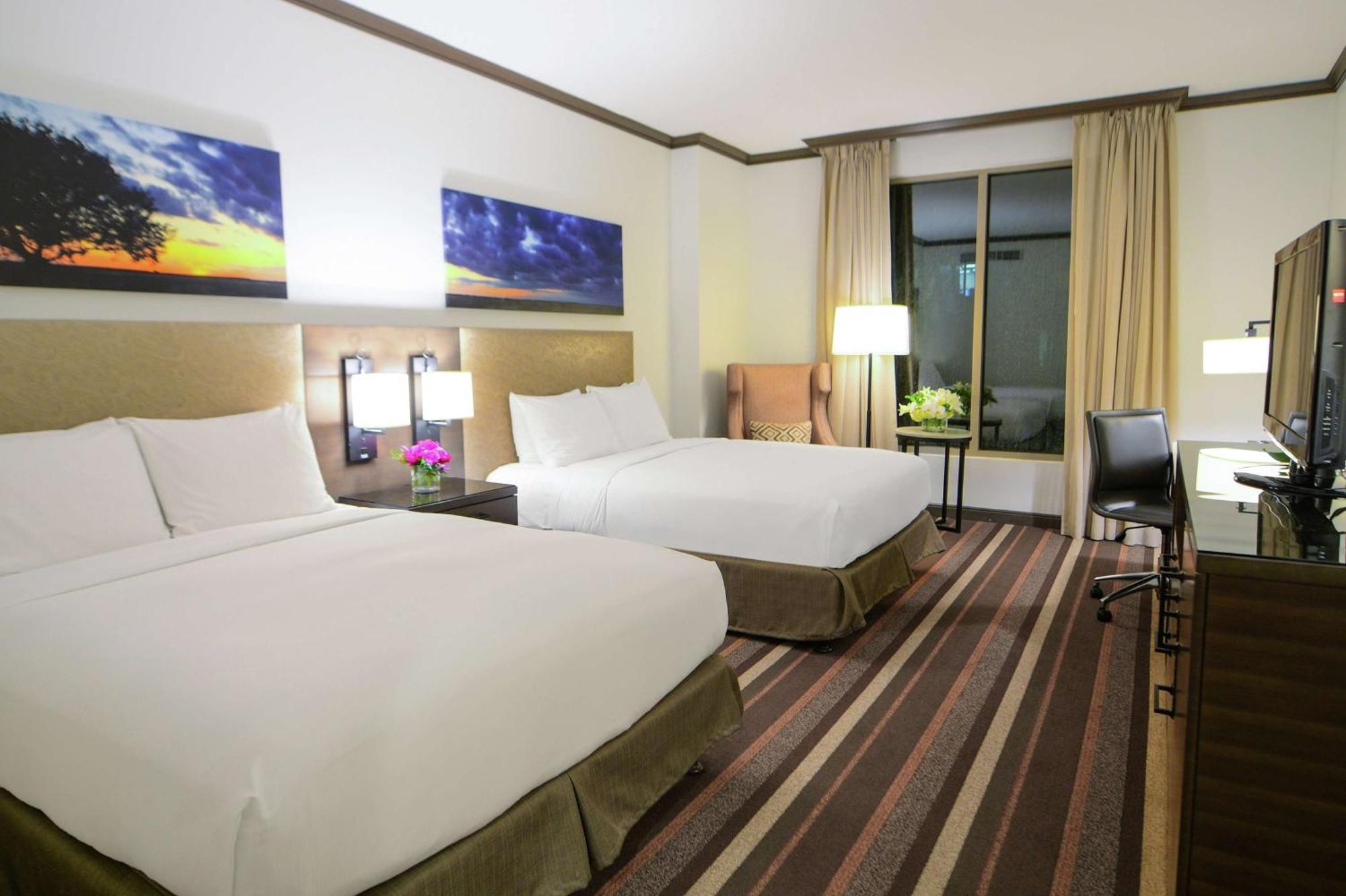 Hilton Dallas-Park Cities Екстер'єр фото