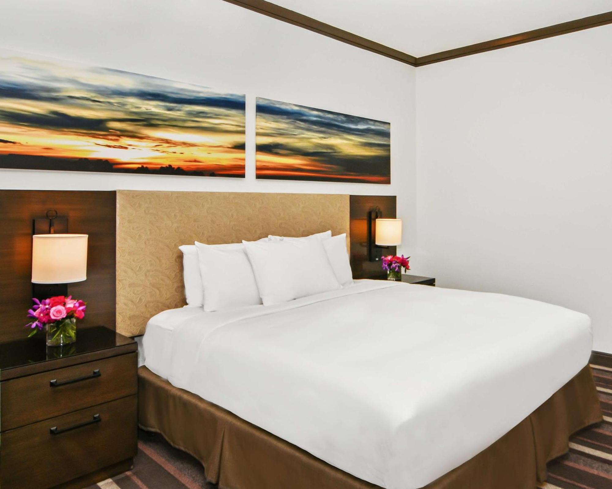 Hilton Dallas-Park Cities Екстер'єр фото