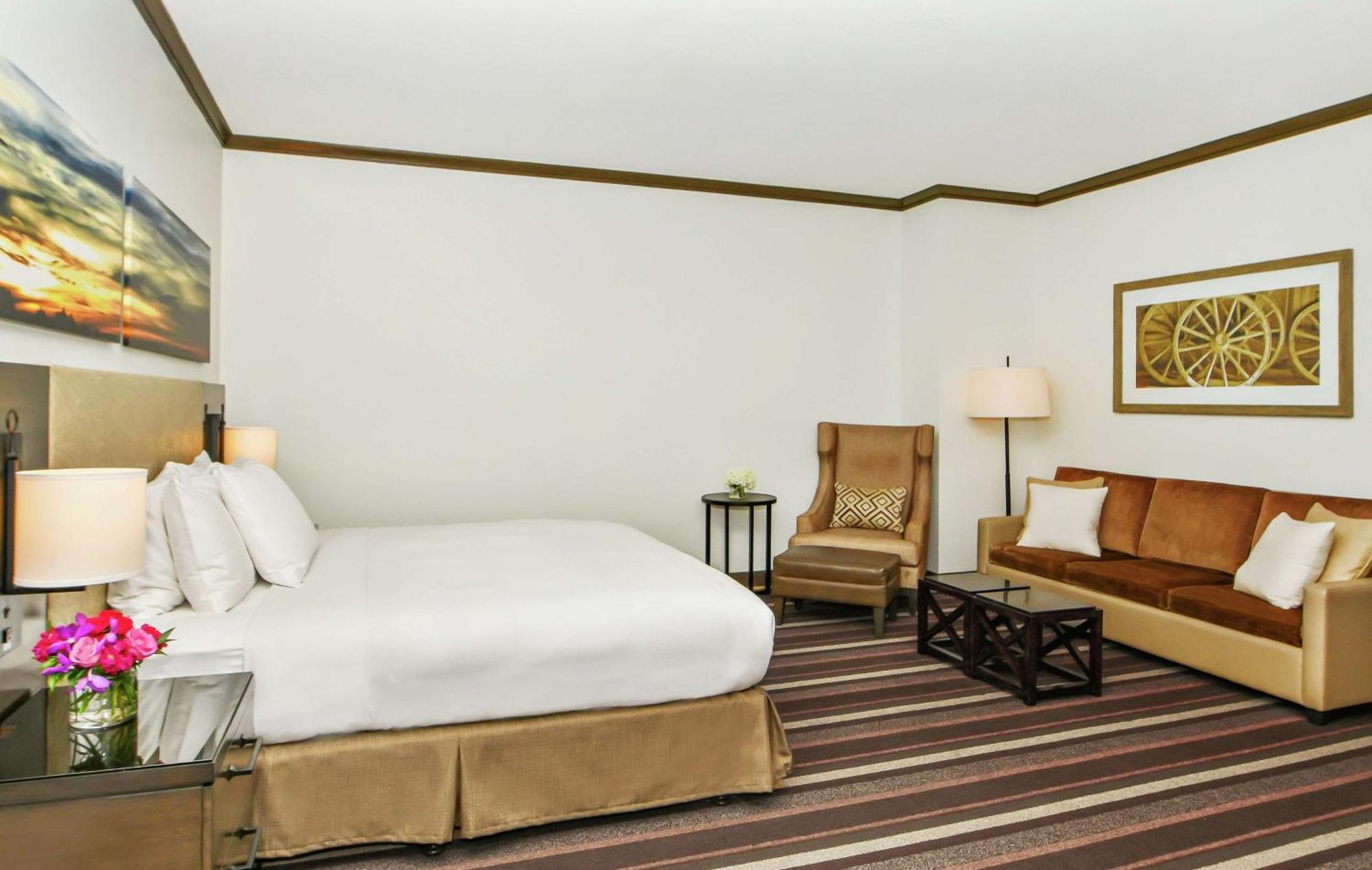 Hilton Dallas-Park Cities Екстер'єр фото