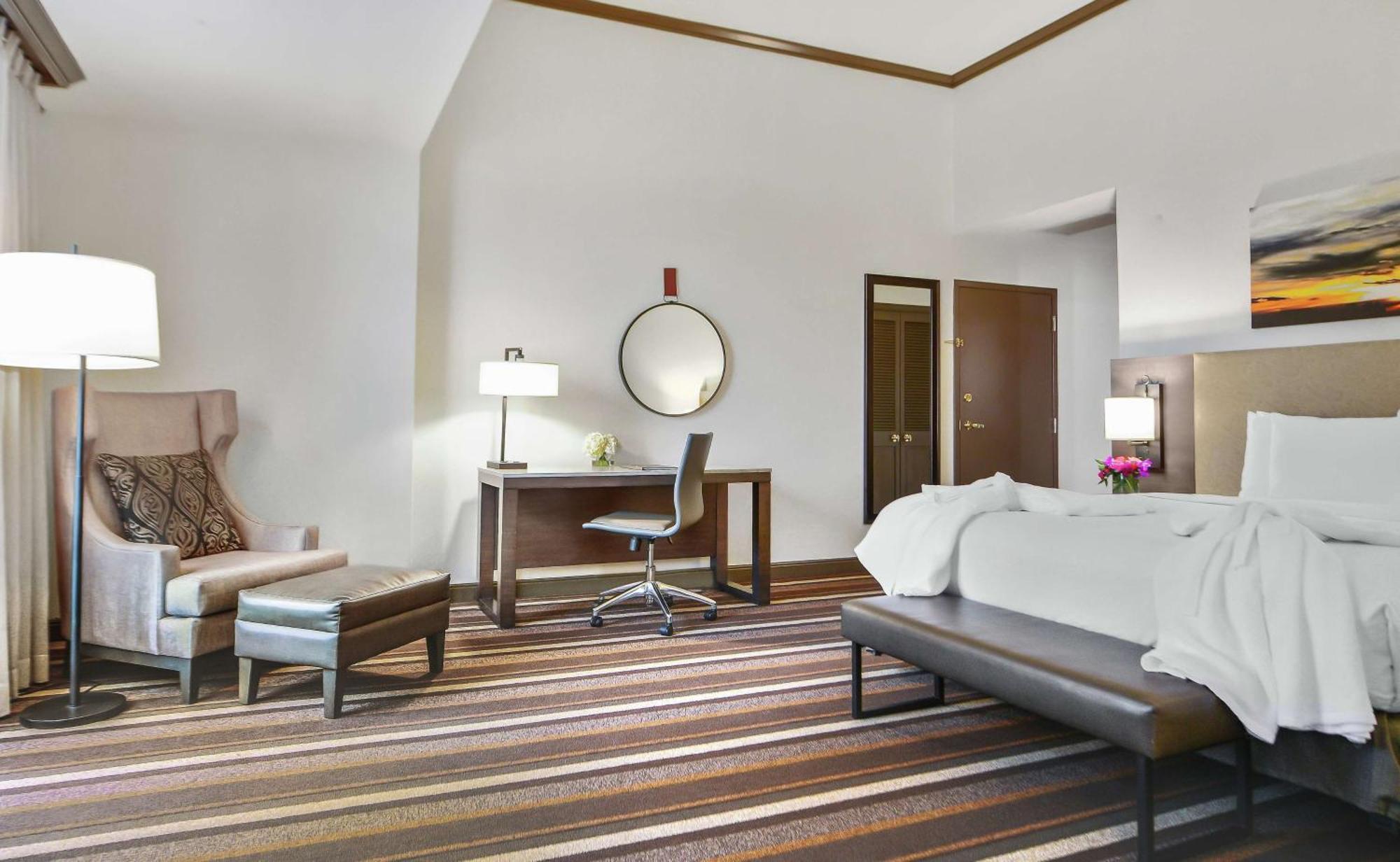 Hilton Dallas-Park Cities Екстер'єр фото